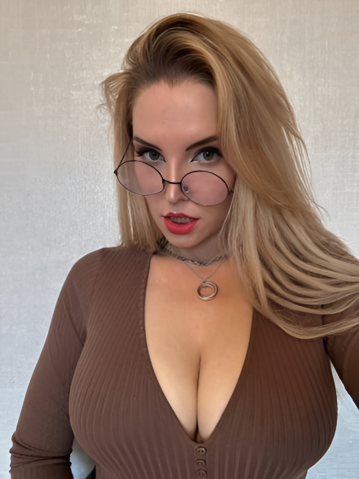 Даша привлекальеная девушка из Минусинска цена от 1500 руб