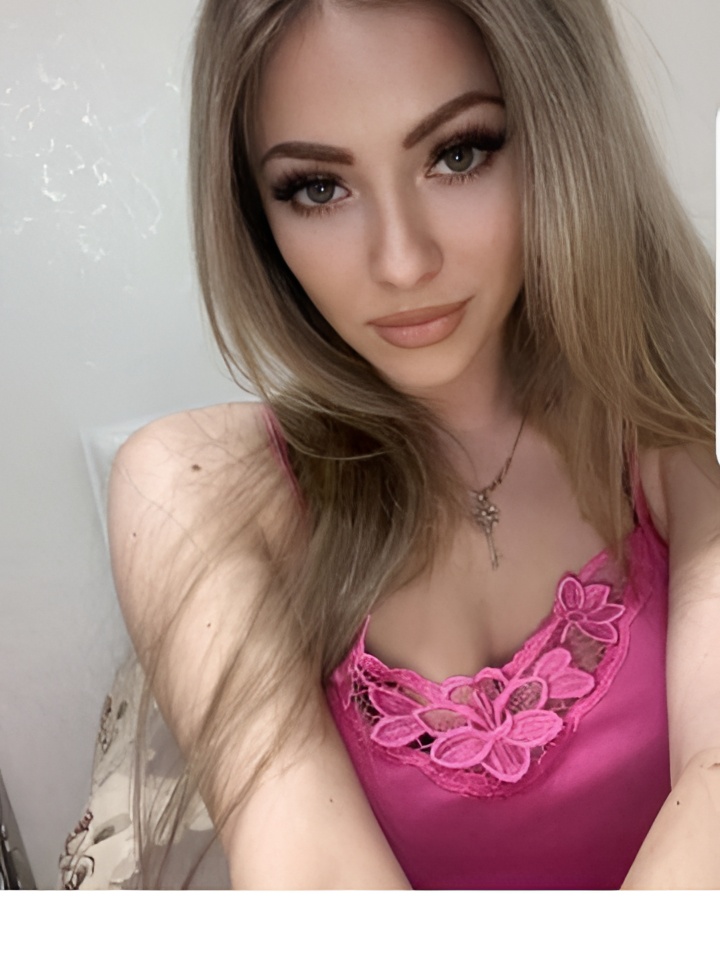 Рената привлекальеная девушка из Минусинска цена от 2000 руб