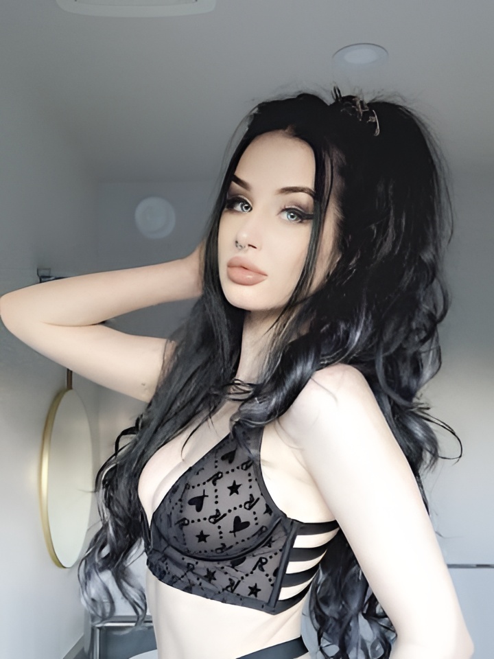 Снежанна привлекальеная девушка из Минусинска цена от 1500 руб