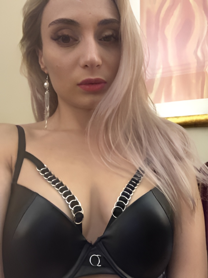 Таня привлекальеная девушка из Минусинска цена от 10000 руб