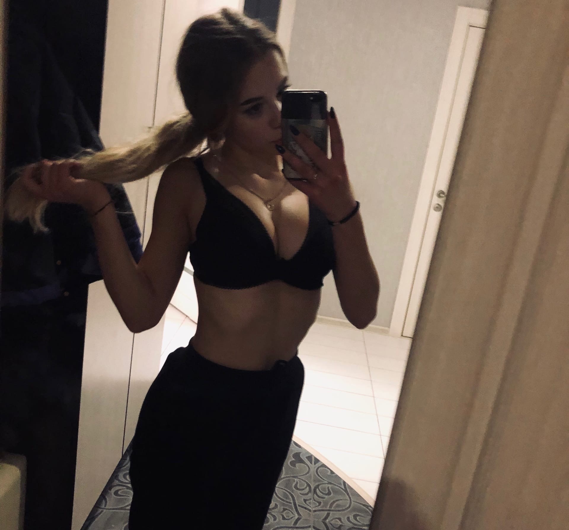 Нинель привлекательная девушка из Минусинска цена от 3000 руб