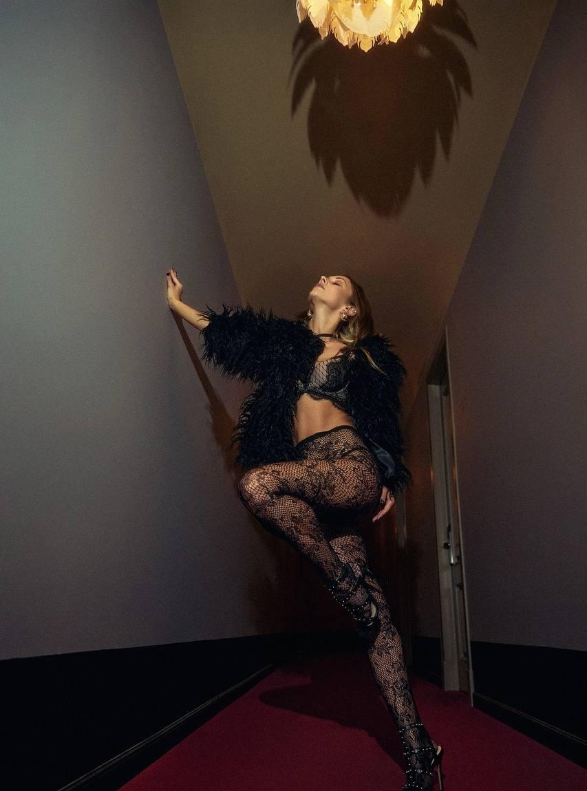 Света привлекальеная девушка из Минусинска цена от 6000 руб