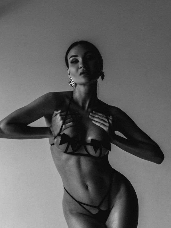 Жанна привлекательная девушка из Минусинска цена от 4000 руб